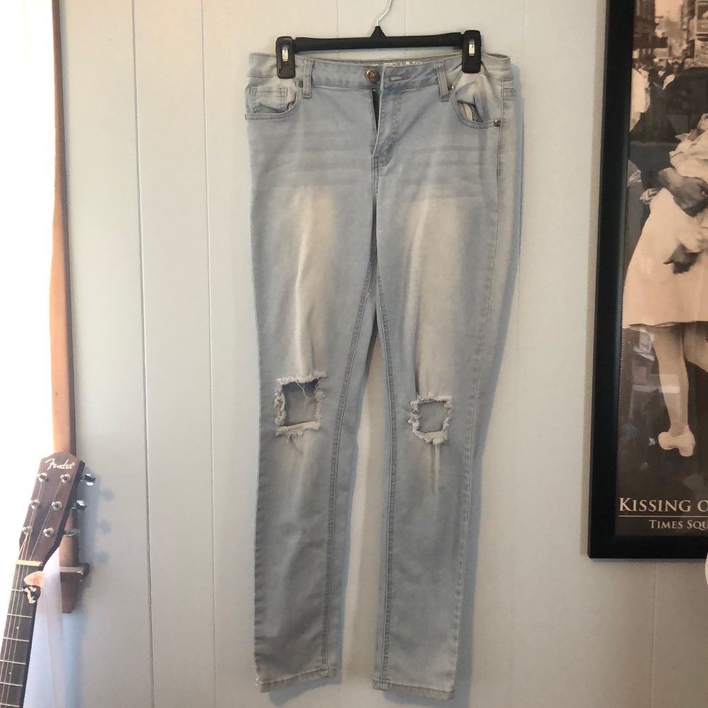 VIP JEANS distressed light wash jeans